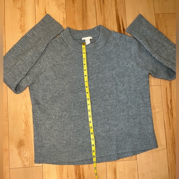 H&M Basics Ribbed Fuzzy Knit Sweater - Picture 2 of 4